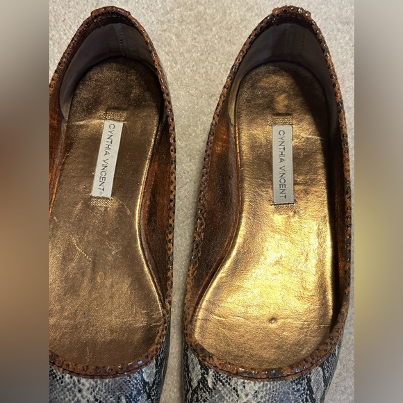 Cynthia Vincent, Snakeskin Patterned Ballet Flats - Picture 8 of 9